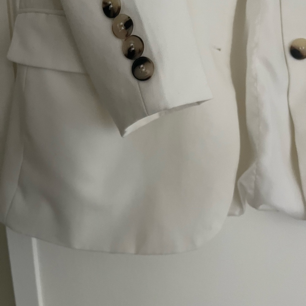 Chic White Oversized Blazer - Picture 4 of 8